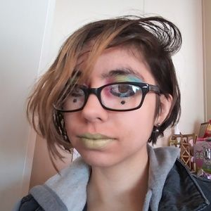 Meet your Posher, Alana